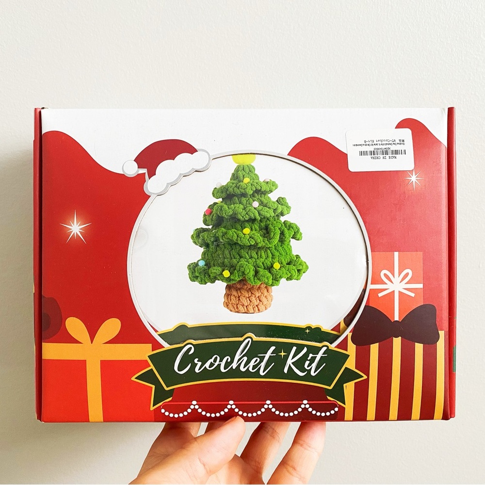NEW Christmas crochet craft gift set
